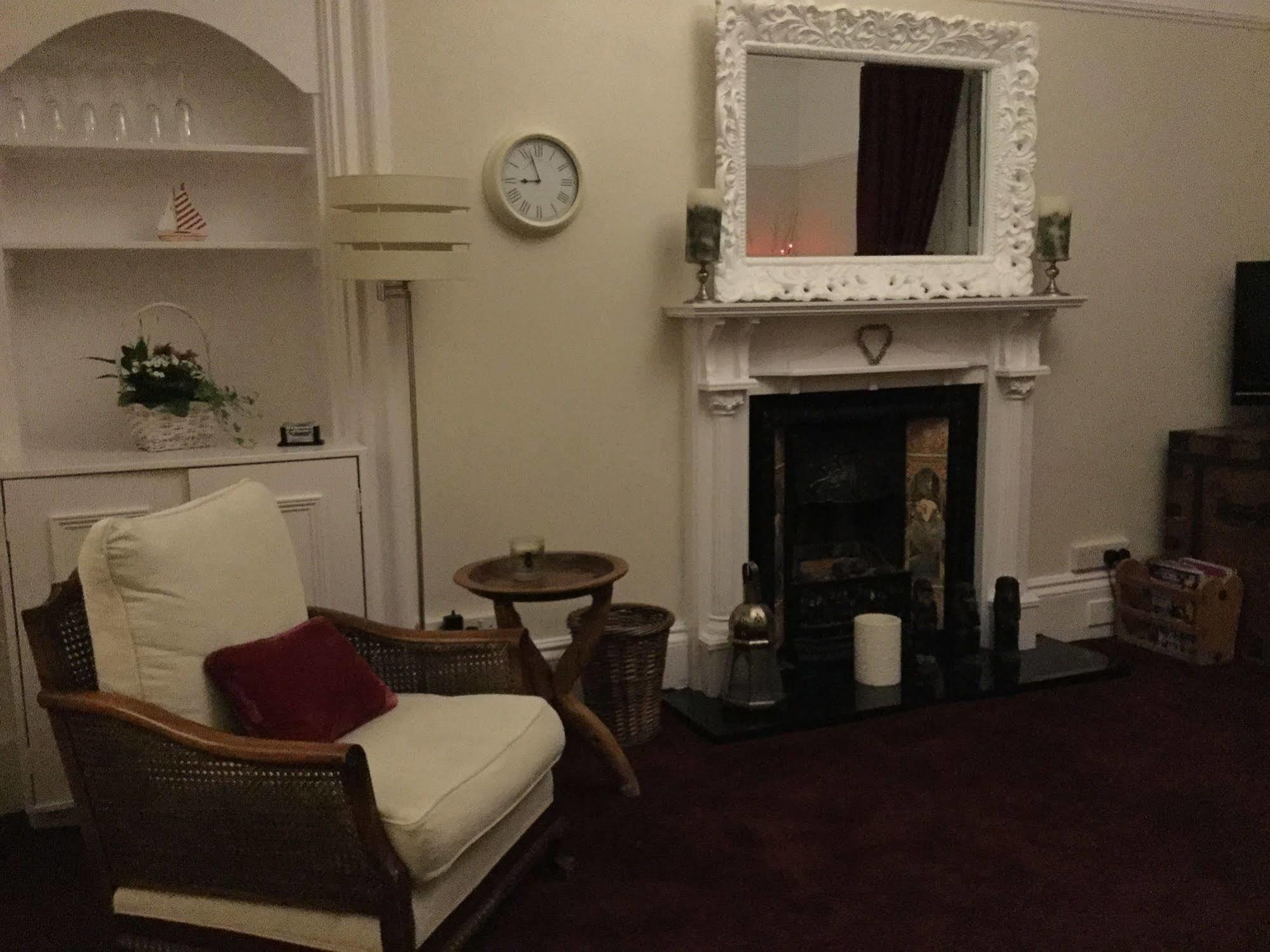 Craggallan Guest House Ayr Buitenkant foto